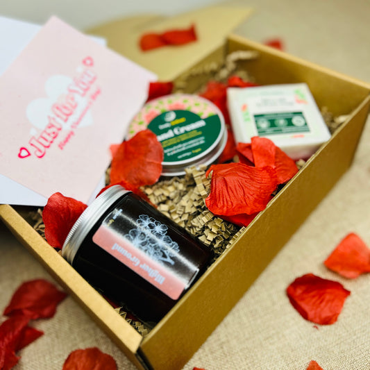 Pamper Valentines Gift Set (v)
